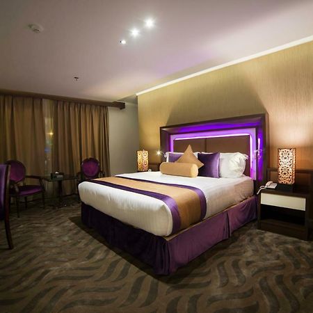 Golden Bujari Hotel Khobar Bagian luar foto
