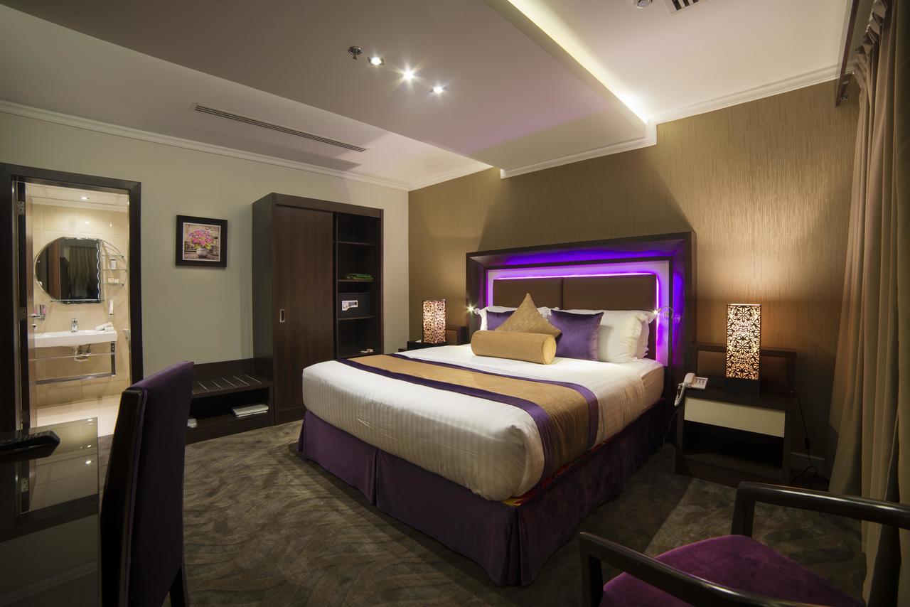 Golden Bujari Hotel Khobar Bagian luar foto