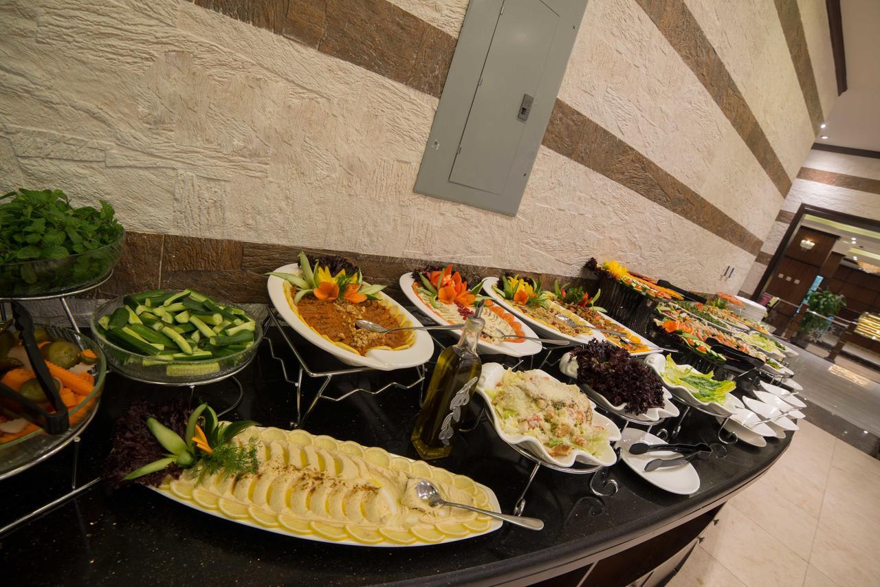 Golden Bujari Hotel Khobar Bagian luar foto