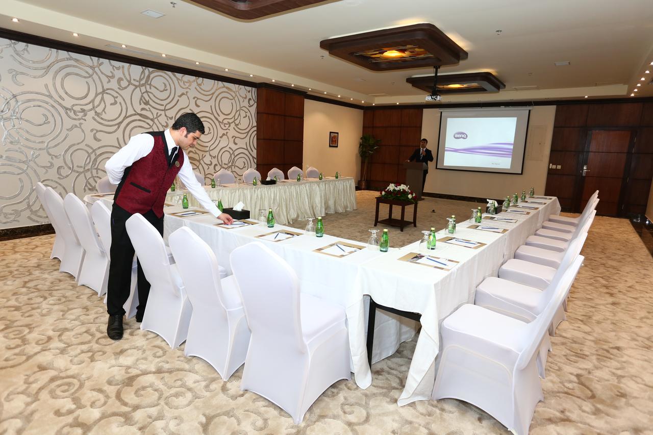 Golden Bujari Hotel Khobar Bagian luar foto