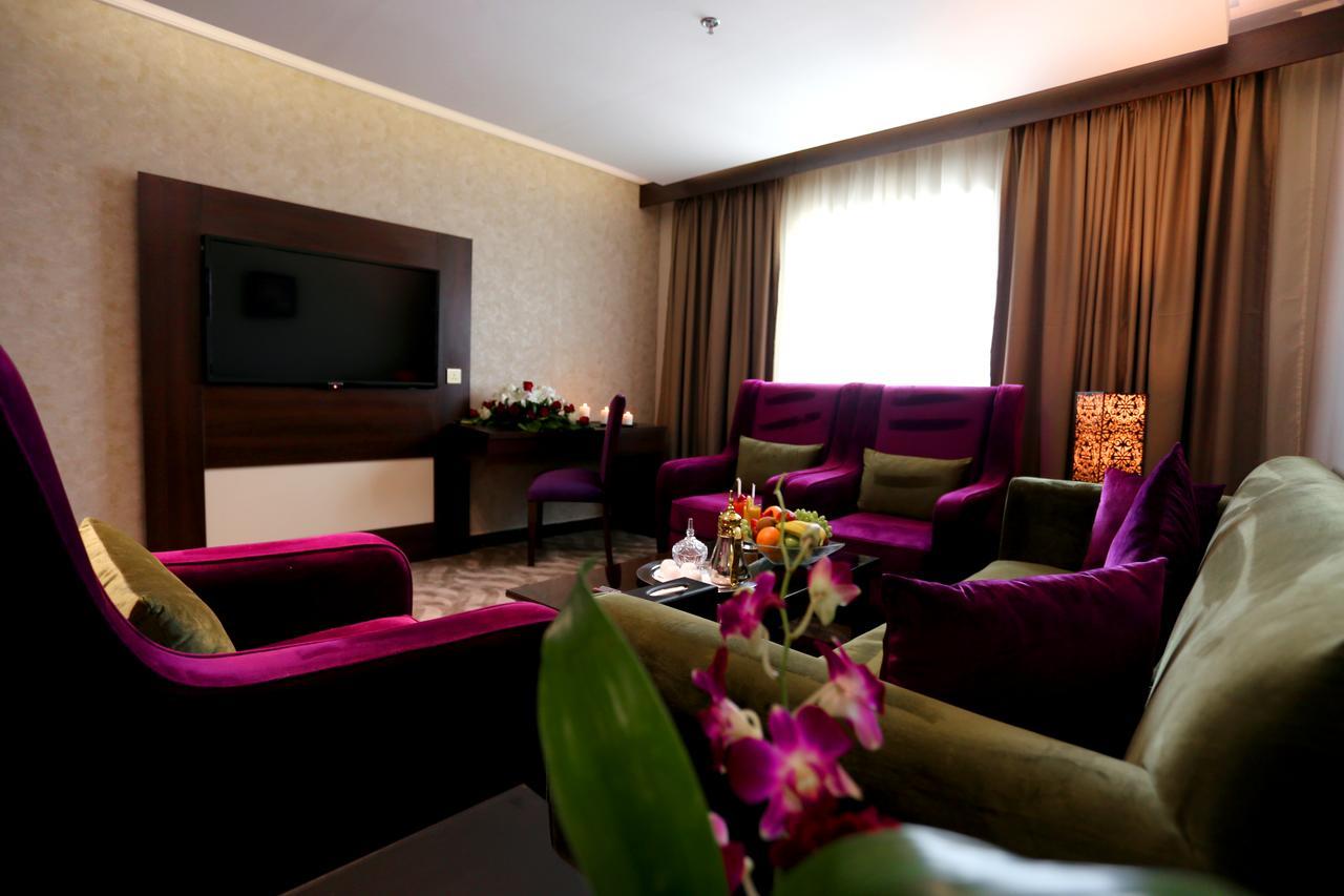 Golden Bujari Hotel Khobar Bagian luar foto