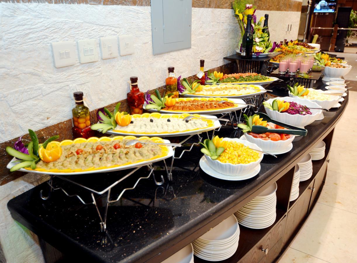Golden Bujari Hotel Khobar Bagian luar foto