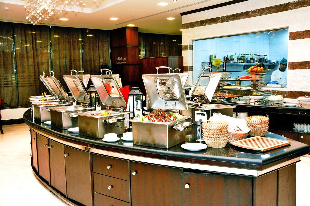 Golden Bujari Hotel Khobar Bagian luar foto