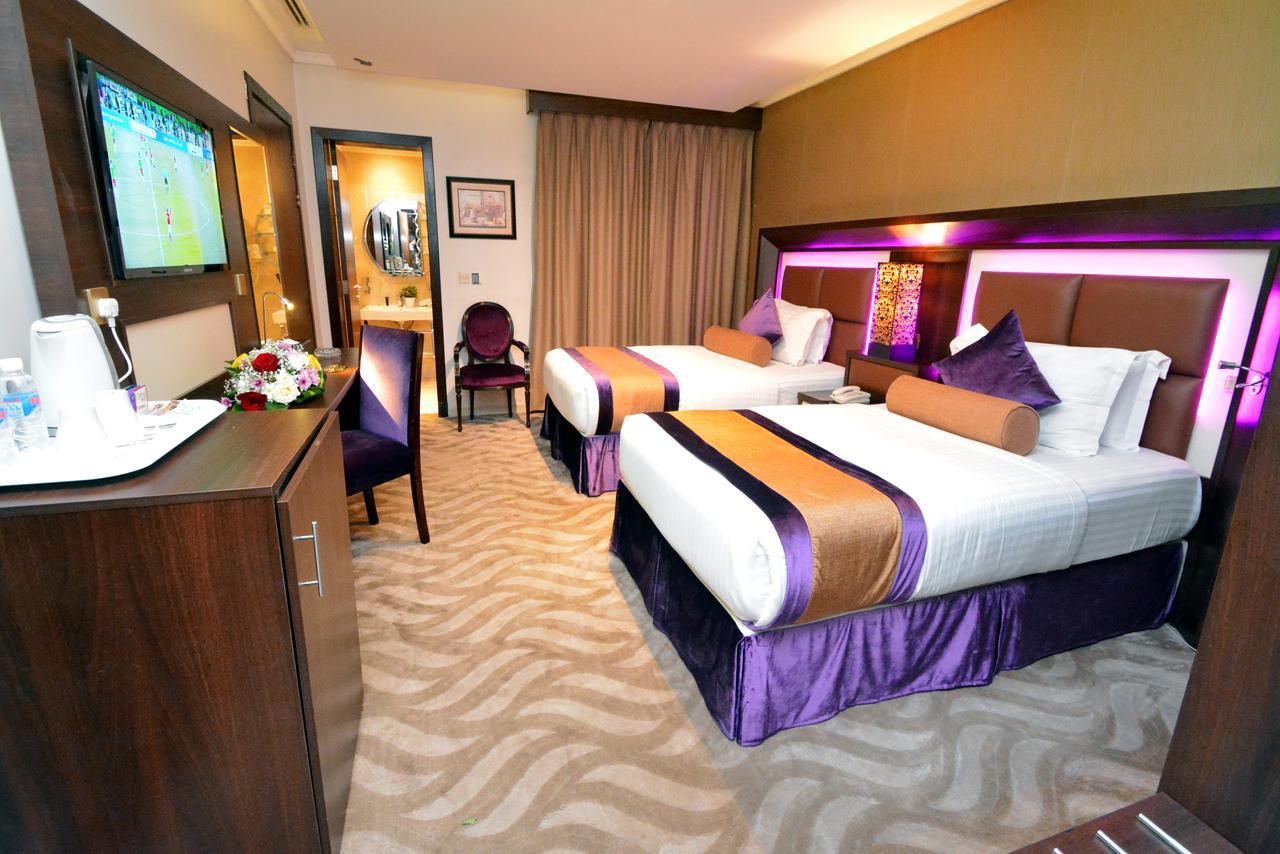 Golden Bujari Hotel Khobar Bagian luar foto