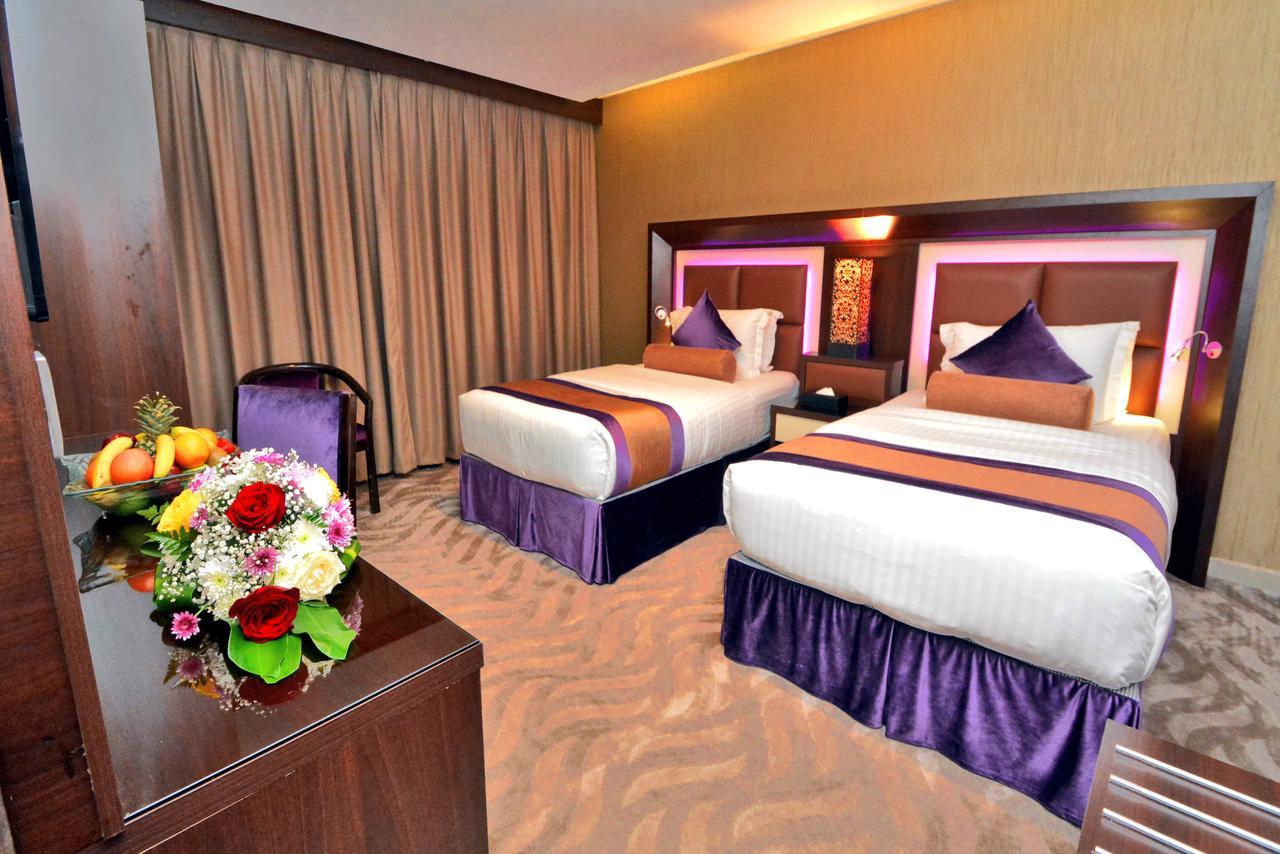 Golden Bujari Hotel Khobar Bagian luar foto