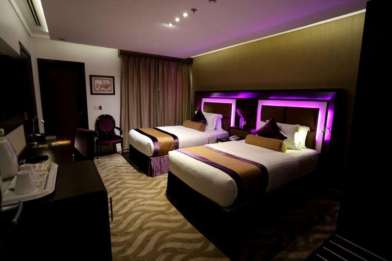 Golden Bujari Hotel Khobar Bagian luar foto